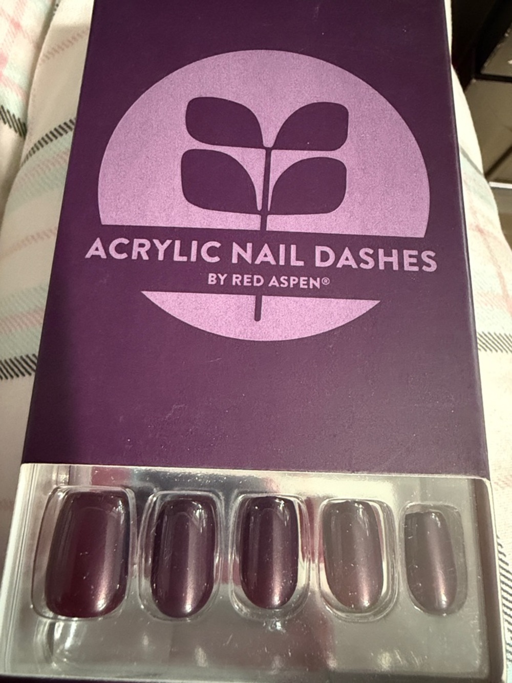 Red Aspen Acrylic Press-On Nails — Deep Plum